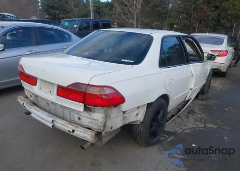 1999 Honda Accord Ex V6 из США, поврежденный, VIN 1HGCG1659XA053464